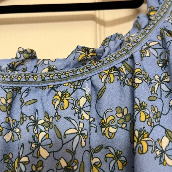 Max Studio Blue Floral Blouse - Picture 5 of 5